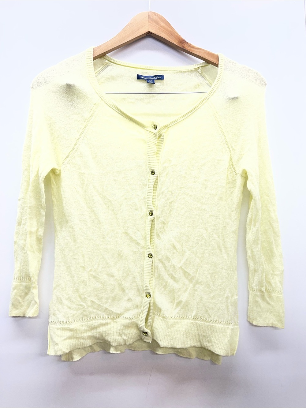 American Eagle Outfitters Pale Yellow Button-Up Cardigan Vintage‎